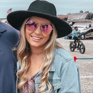 Meet your Posher, Hanna